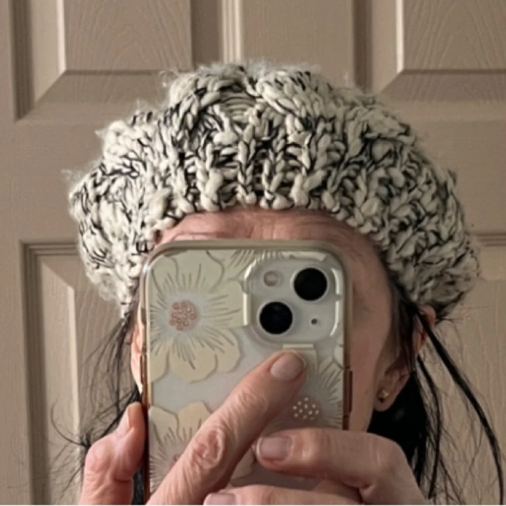 Kimchi Blue Chunky Knit Hat in Black and Cream